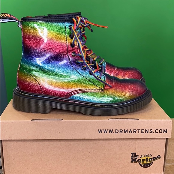 ombre doc martens
